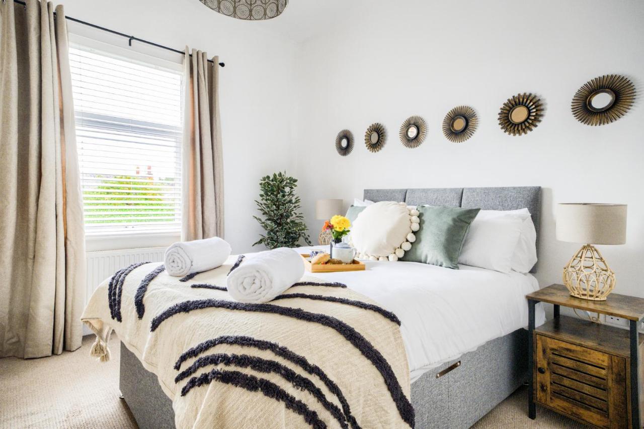 Coventry Fashionable House, City Centre, Free Parking, Sleeps 4, By Empower Homes المظهر الخارجي الصورة