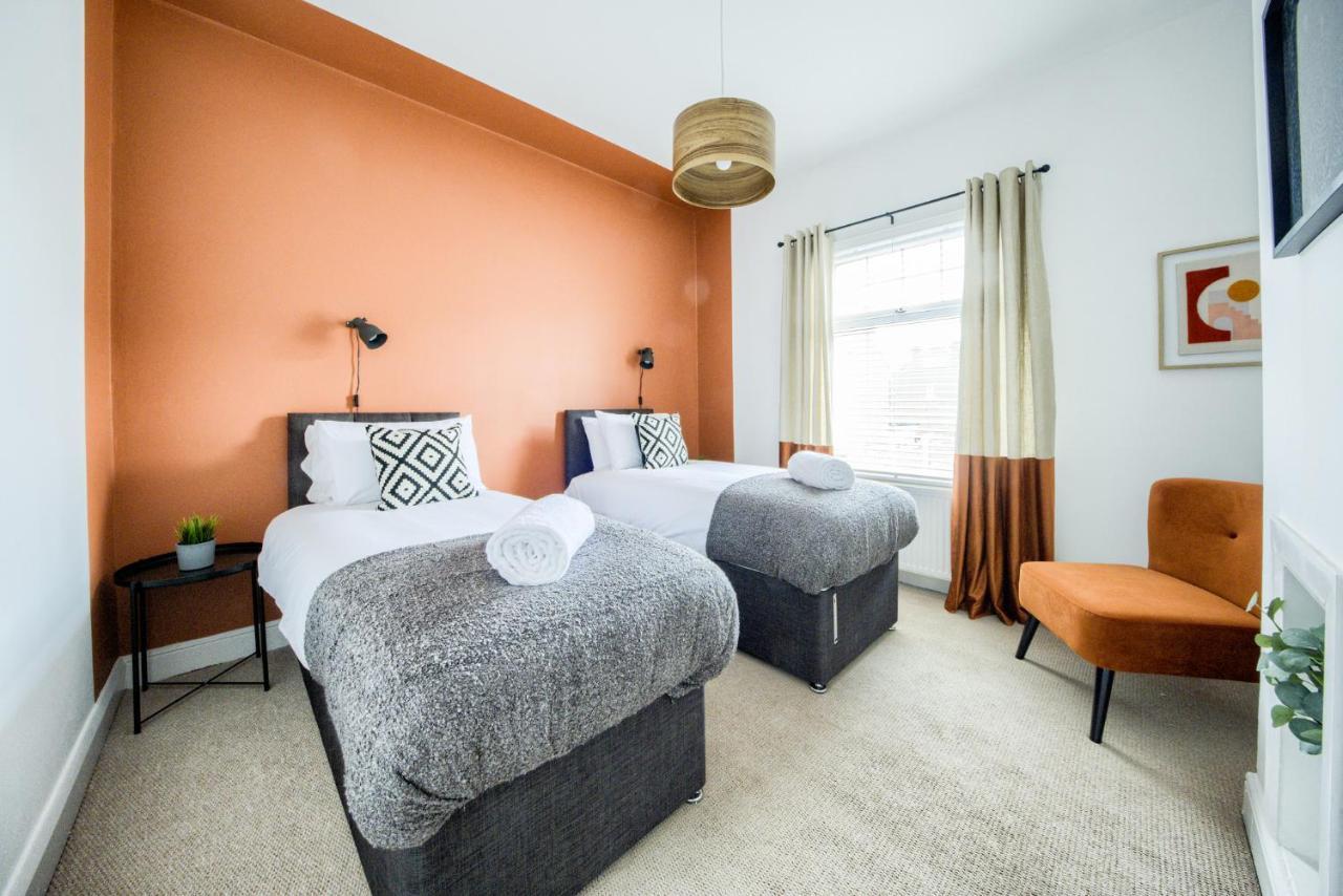 Coventry Fashionable House, City Centre, Free Parking, Sleeps 4, By Empower Homes المظهر الخارجي الصورة