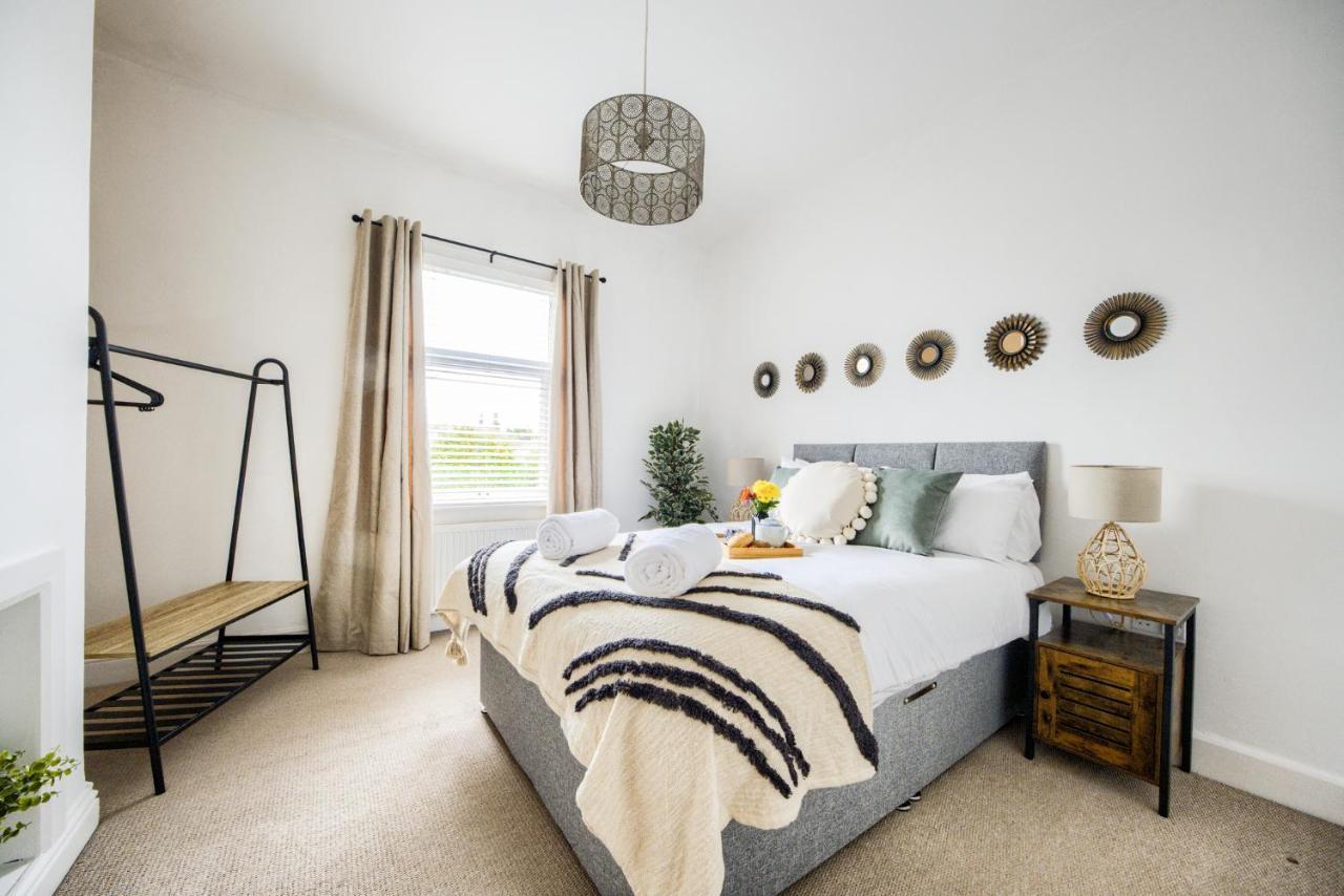 Coventry Fashionable House, City Centre, Free Parking, Sleeps 4, By Empower Homes المظهر الخارجي الصورة