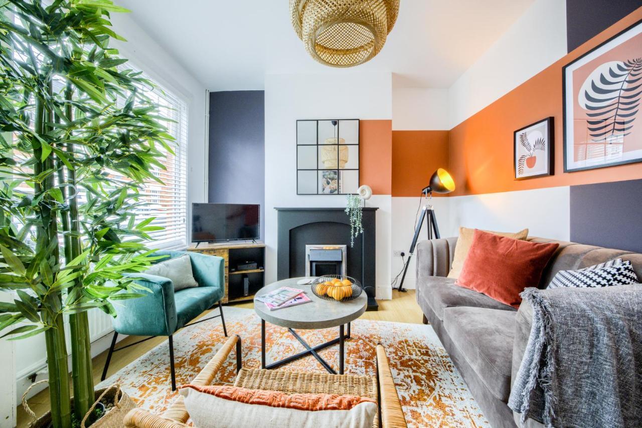 Coventry Fashionable House, City Centre, Free Parking, Sleeps 4, By Empower Homes المظهر الخارجي الصورة